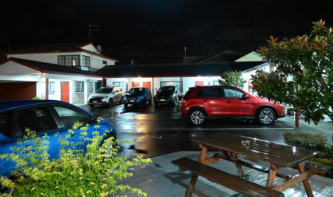 Bk'S Magnolia Motor Lodge Whanganui Eksteriør bilde